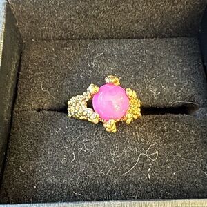 Vintage Gold Ring with Star Pink Sapphire Stone